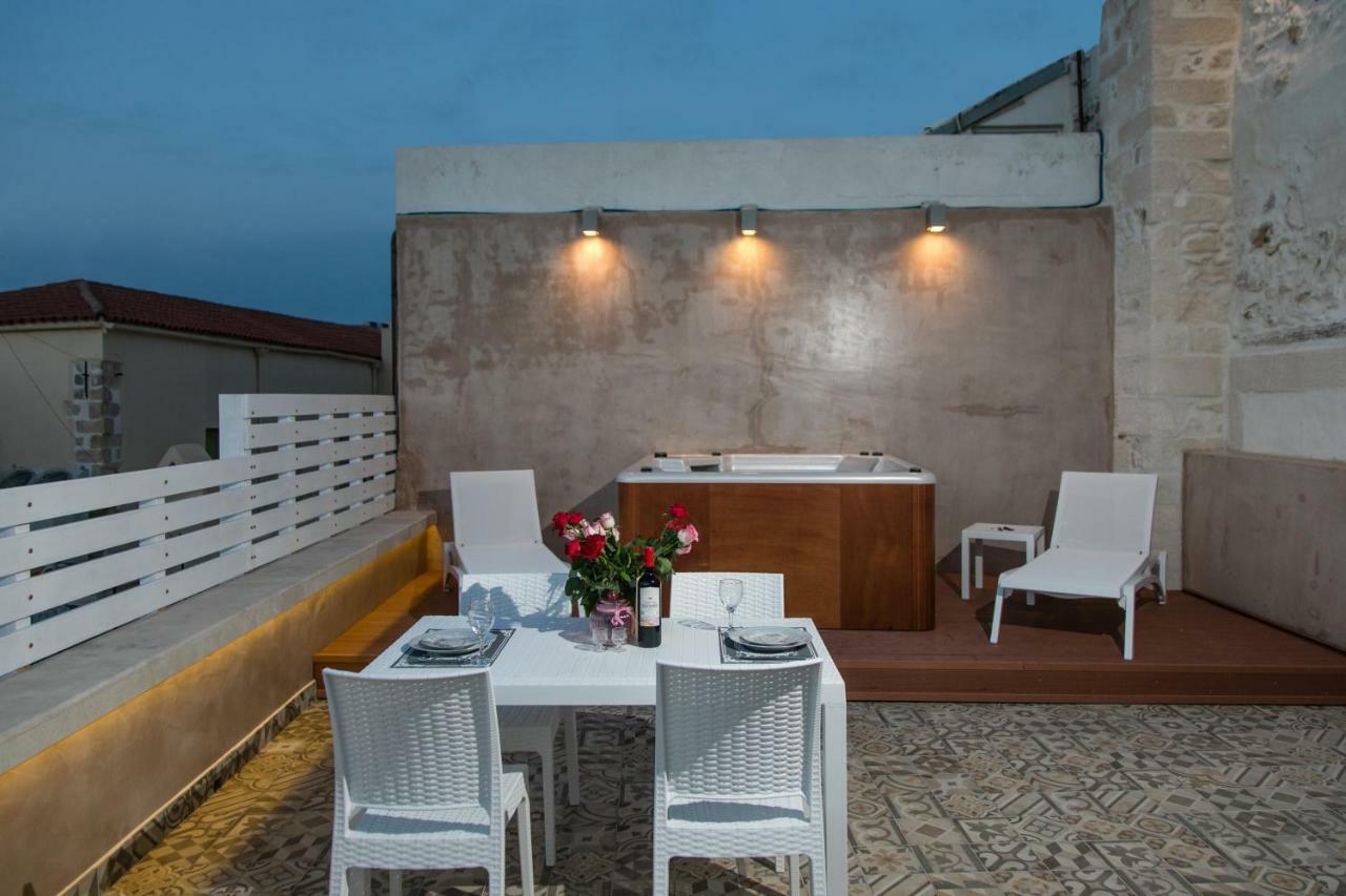 Jacuzzi Suite In The Heart Of Oldtown Retimno Zewnętrze zdjęcie